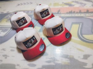 GORRA ''CAYEY TORITOS'' CREMA Y ROJA